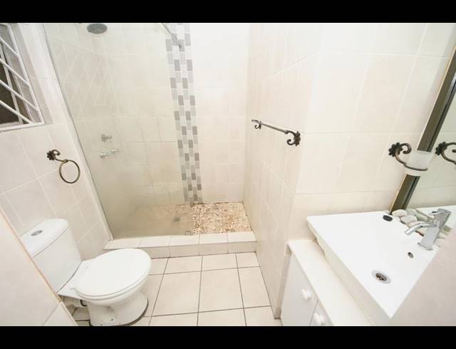 2 BEDROOM PROPERTY TO RENT IN BRYANSTON